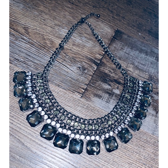 Beautiful Chunky Statement Necklace - Picture 1 of 8
